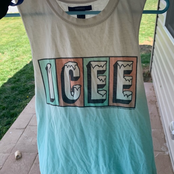 Forever 21 Tops - Muscle tee